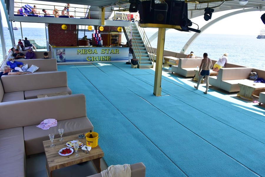 Pirate yacht in Kemer MegaStar
